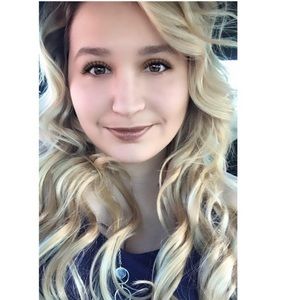 Meet your Posher, Brianna